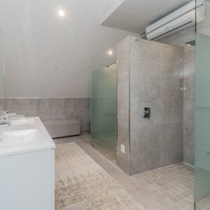 186-WWS26369-Franschhoek